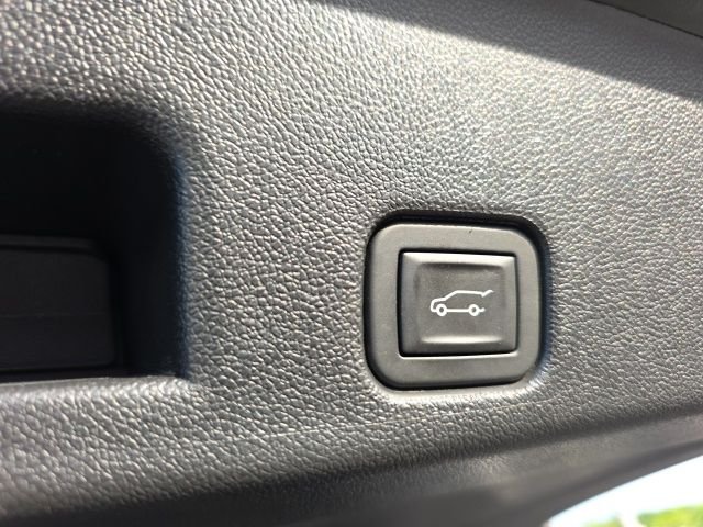 Used 2026 Black Chevrolet LT image 33