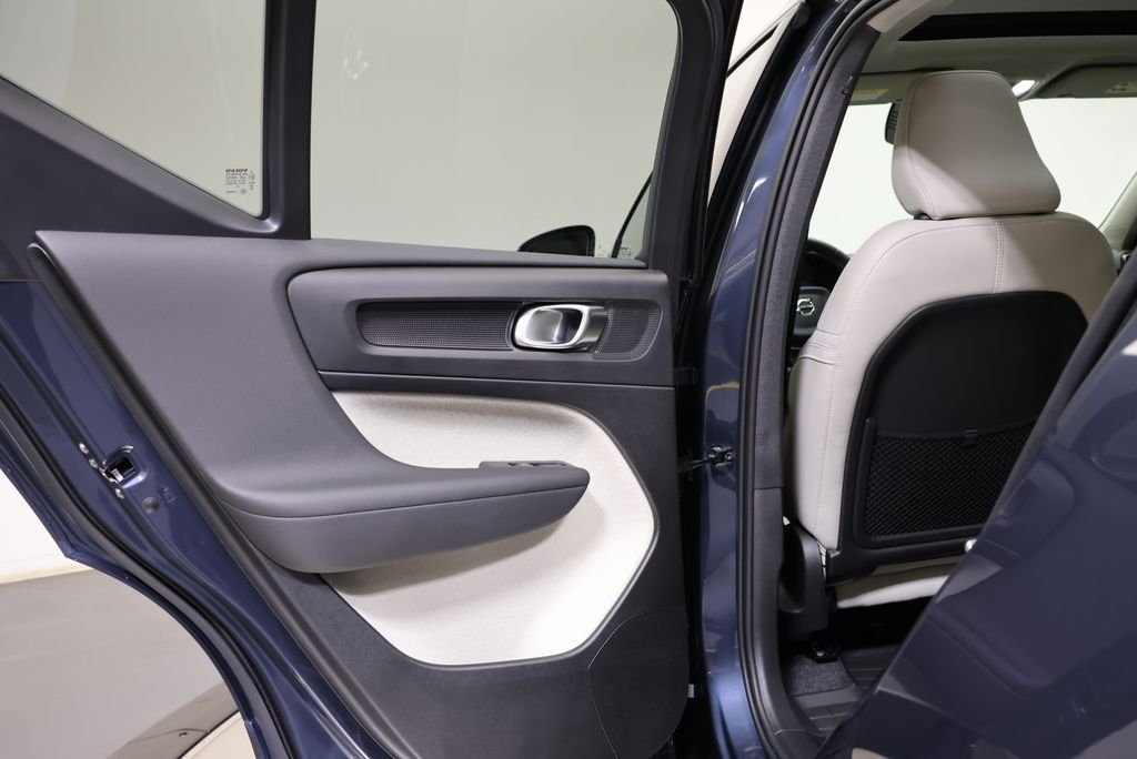 Used 2026 Denim Blue Volvo B5 Ultra image 35