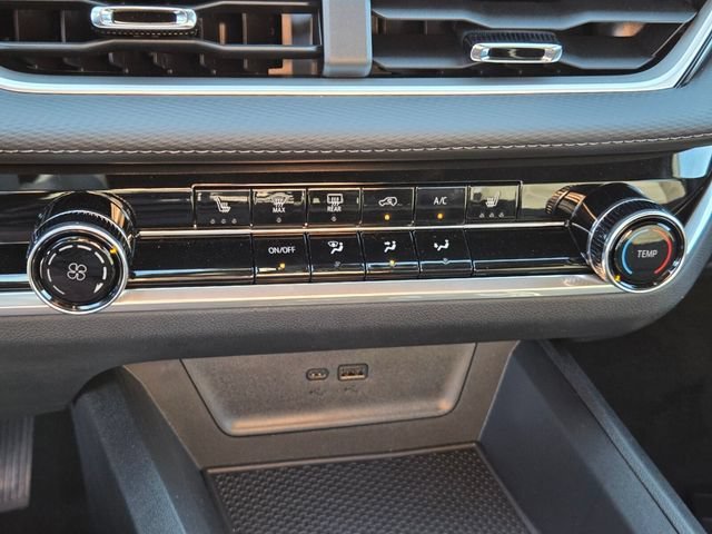 New 2027 Mosaic Black Metallic Chevrolet LT image 13