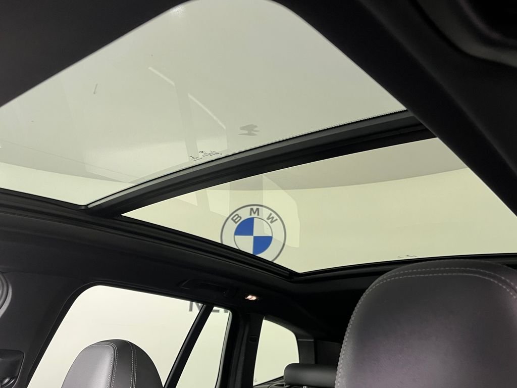 Used 2023 Gray BMW xDrive30i image 27