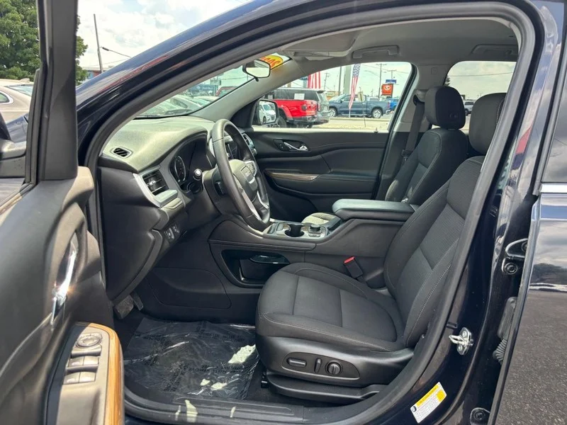 2021 GMC Acadia SLE - Photo 8