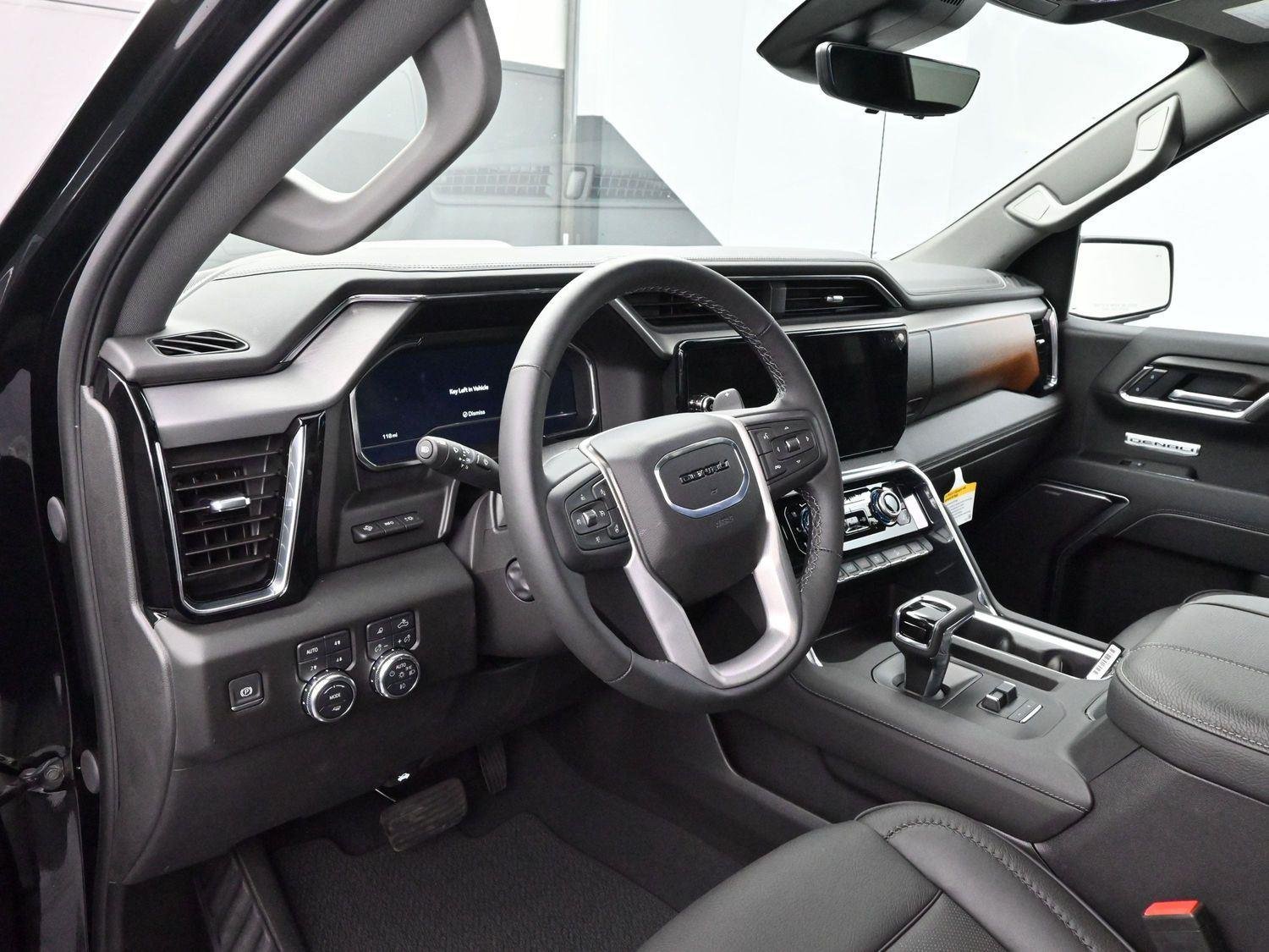 Used 2025 Onyx Black GMC Denali image 13