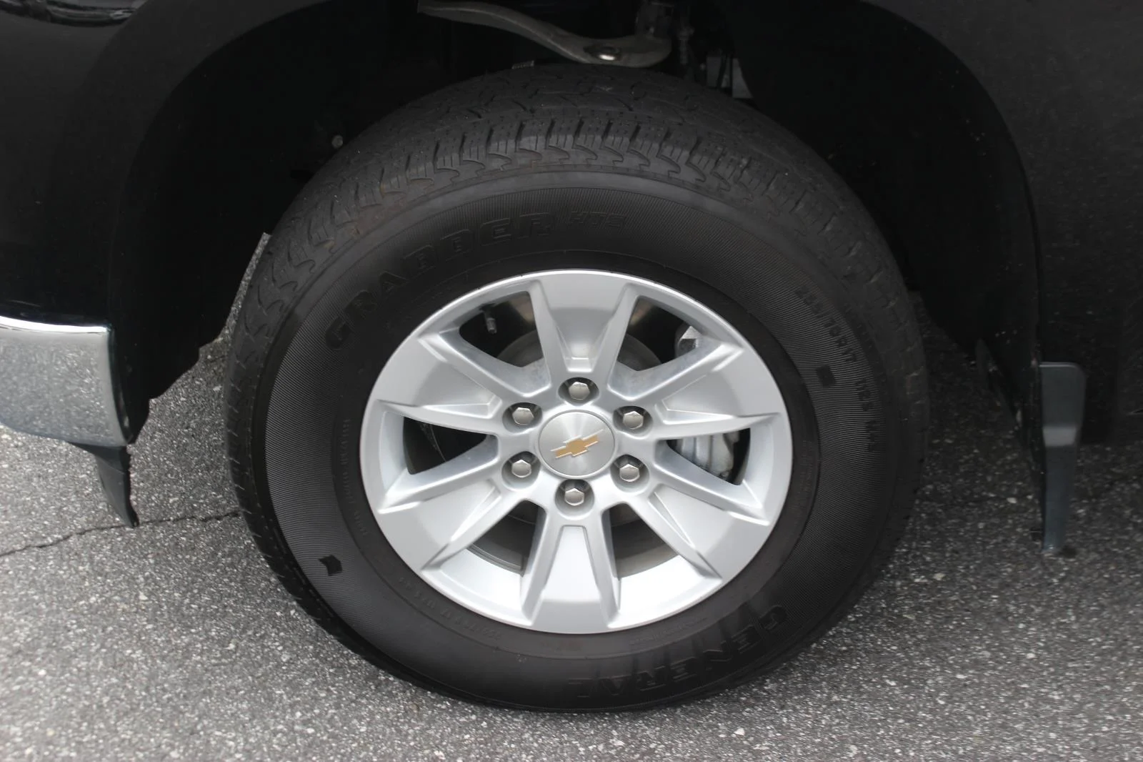 Used 2025 Black Chevrolet LT image 39