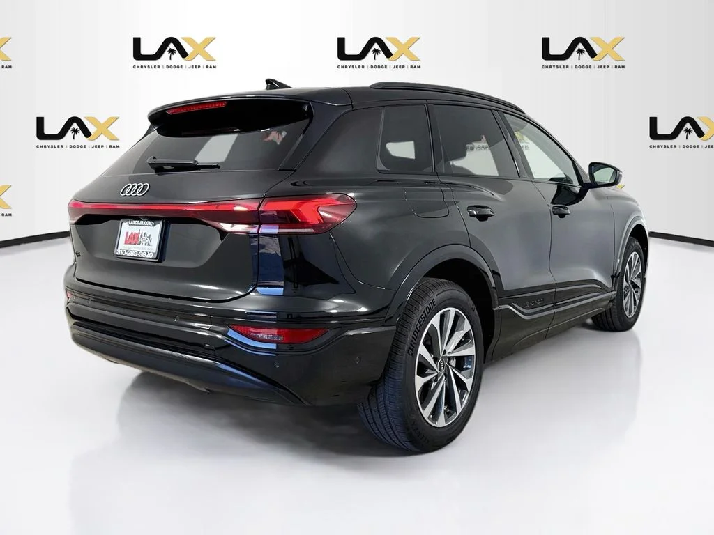 Used 2025 Black Audi Premium Plus image 7