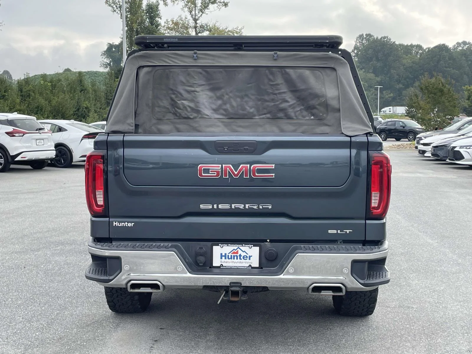 Used 2020 Dark Sky Metallic GMC SLT image 29