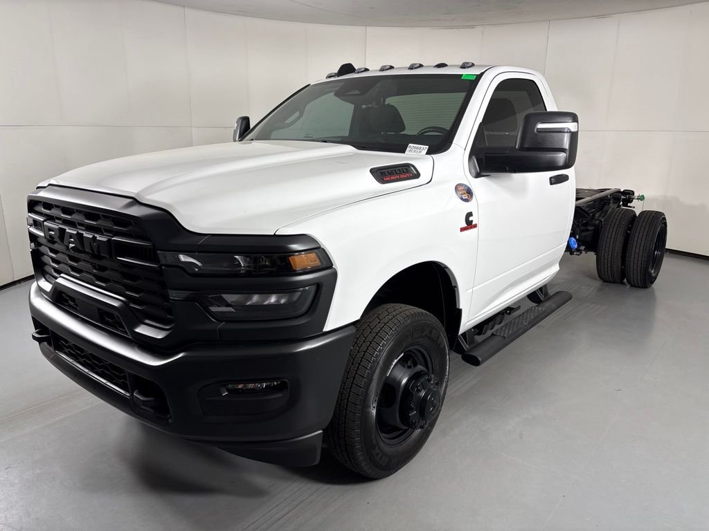 New 2026 Bright White Clearcoat RAM Tradesman image 4