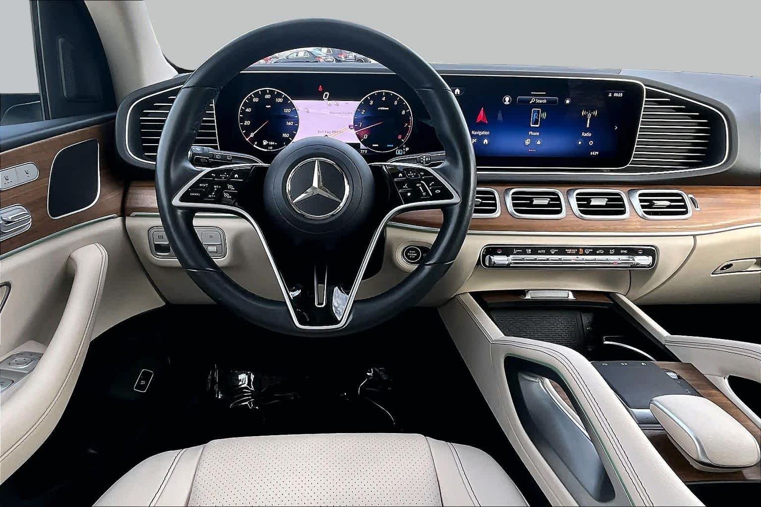 Used 2025 Polar White Mercedes-Benz GLE 350 image 6