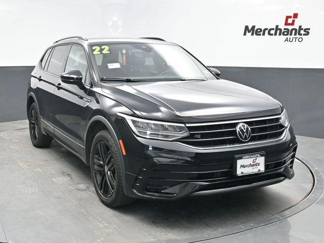 Used 2022 Black Volkswagen 2.0T SE R-Line Black image 1