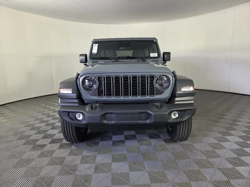 New 2026 Anvil Clear-Coat Exterior Paint Jeep Sport S image 3