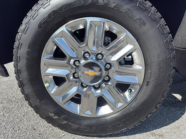 New 2026 Sterling Gray Metallic Chevrolet High Country image 9