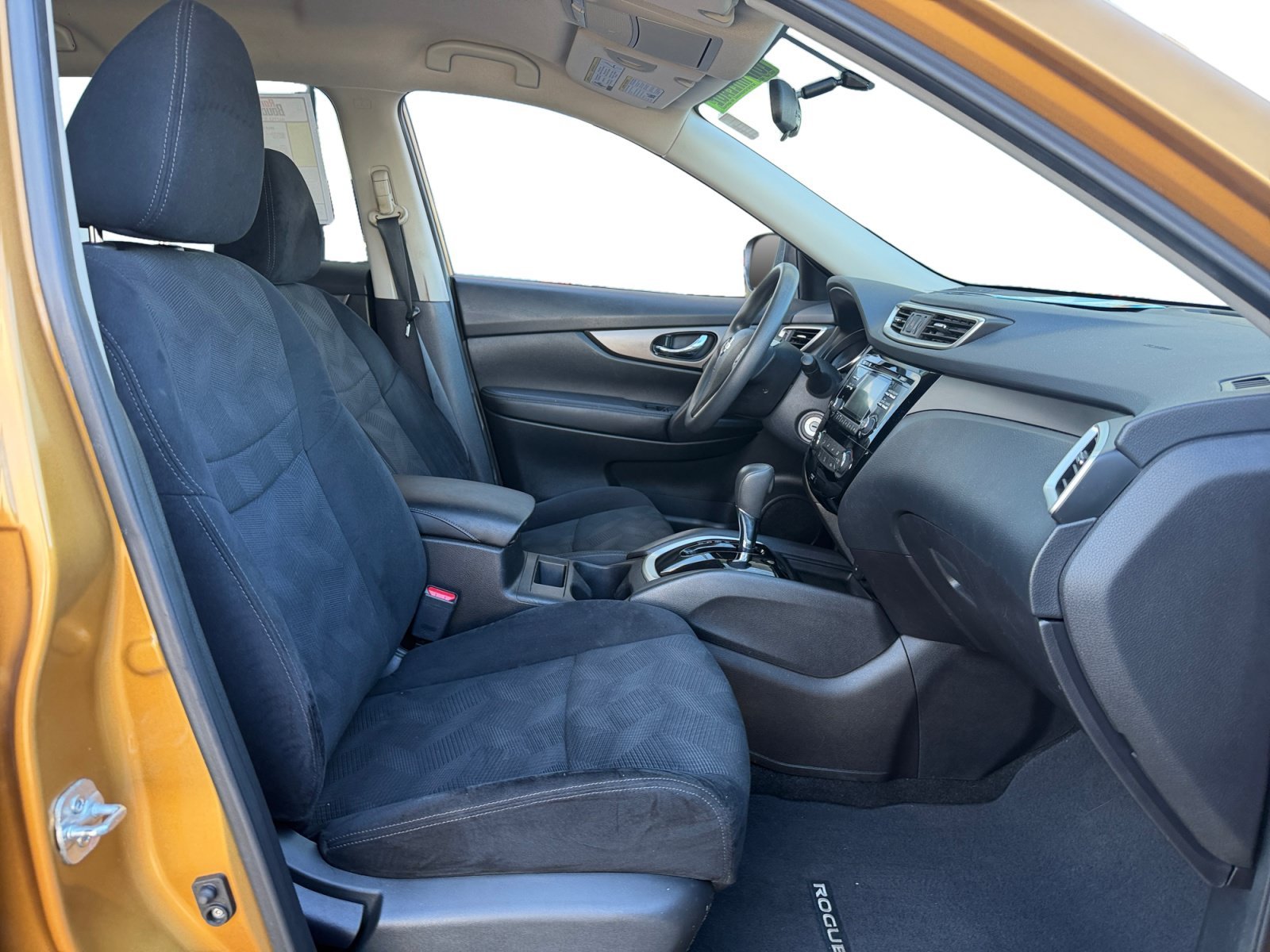 Used 2014 Saharan Sun Nissan S image 27