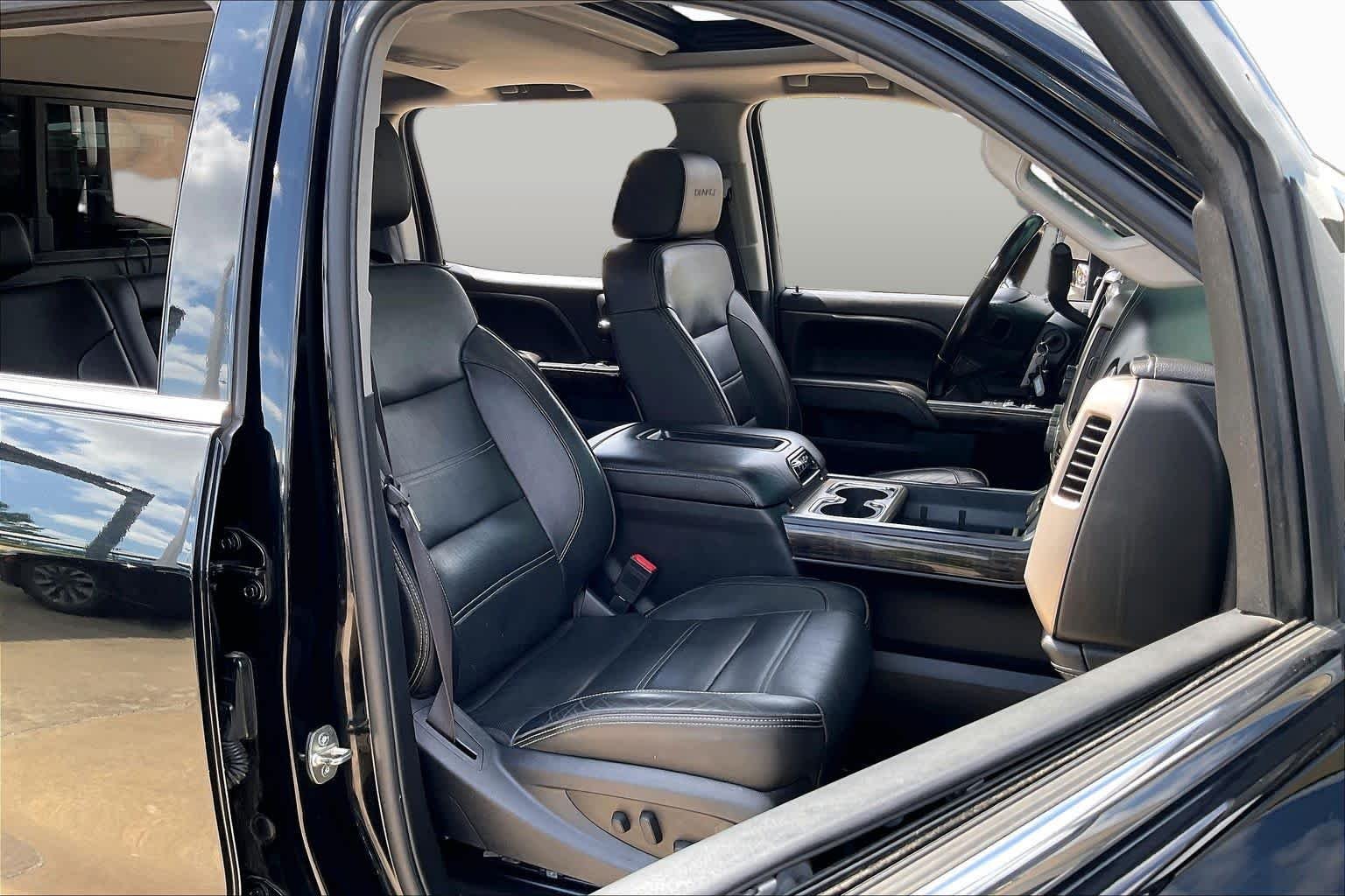 Used 2015 Onyx Black GMC Denali image 8