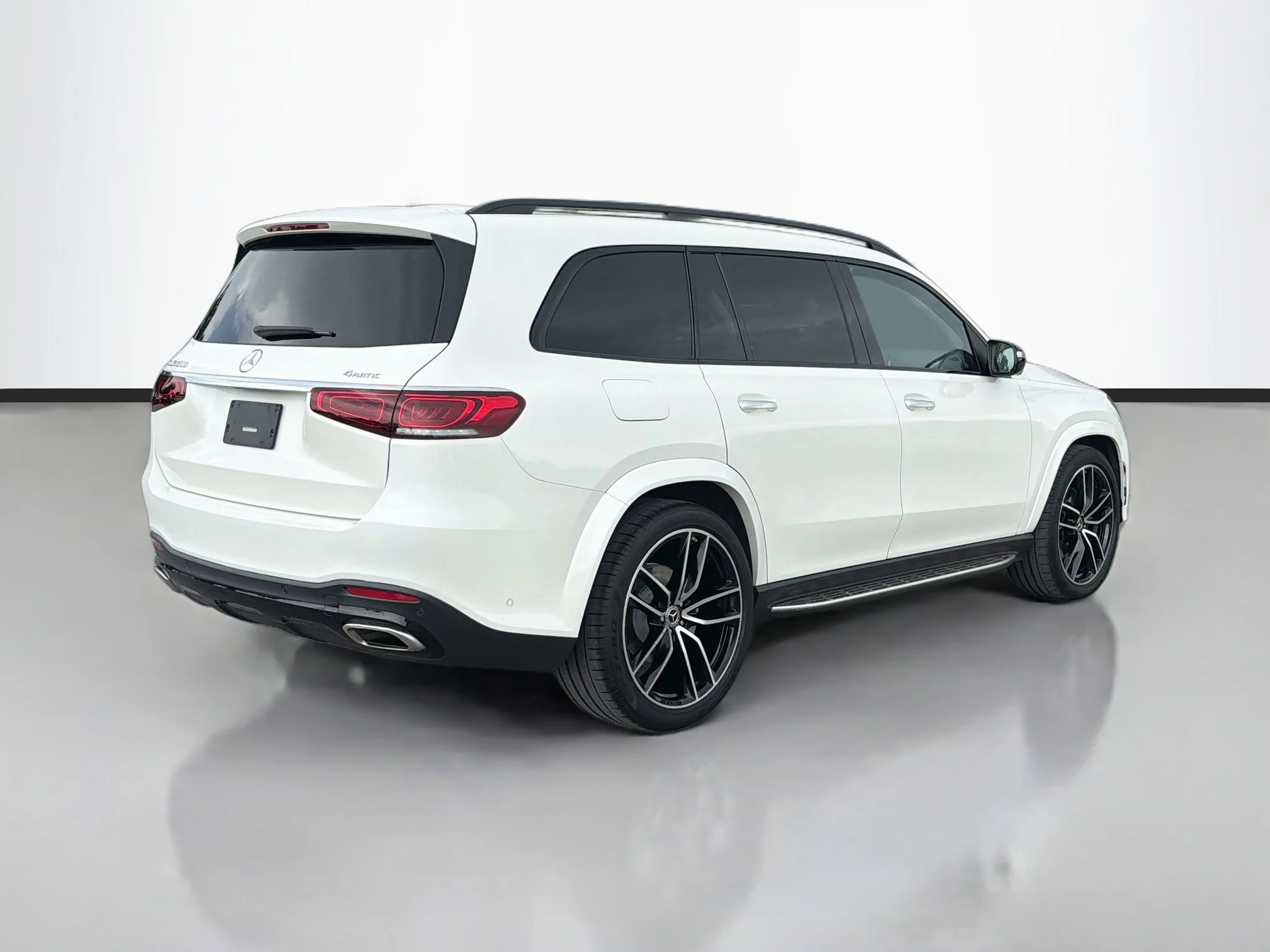 Used 2021 Diamond White Metallic Mercedes-Benz GLS 580 image 5