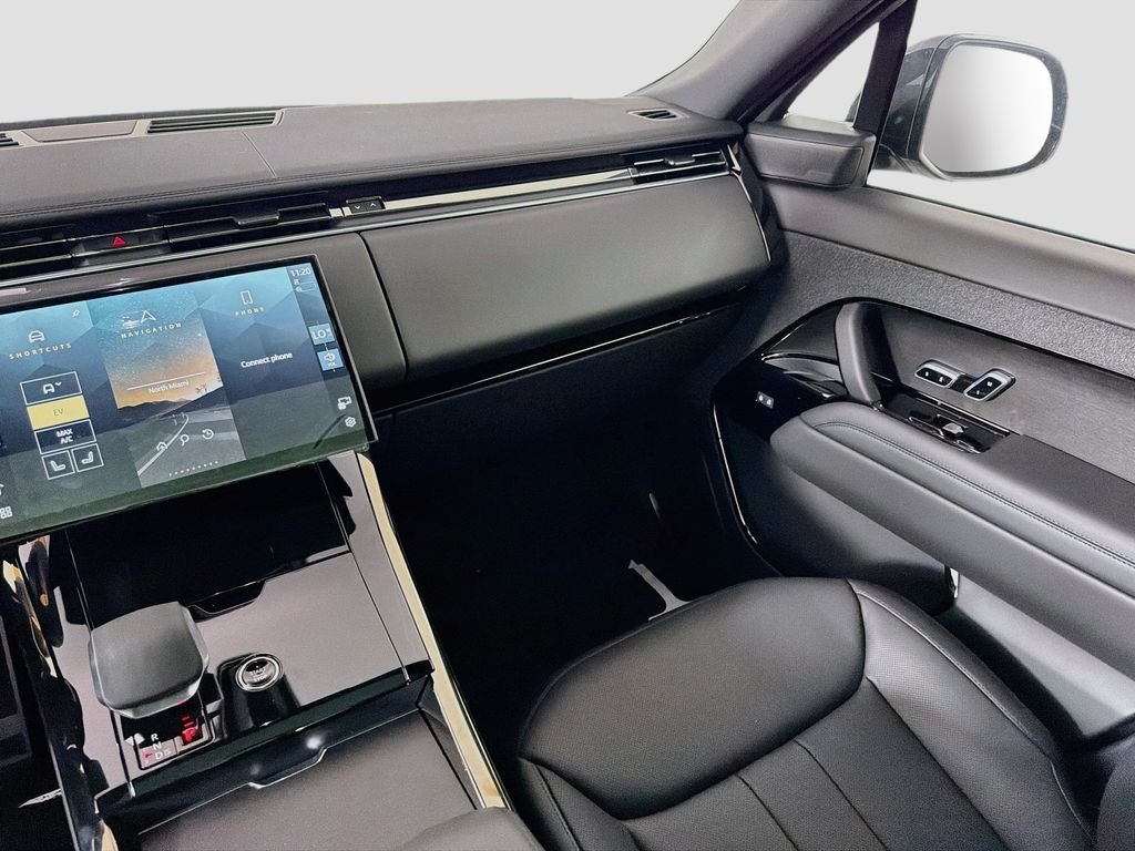 New 2026 Varesine Blue Land Rover Dynamic SE image 25