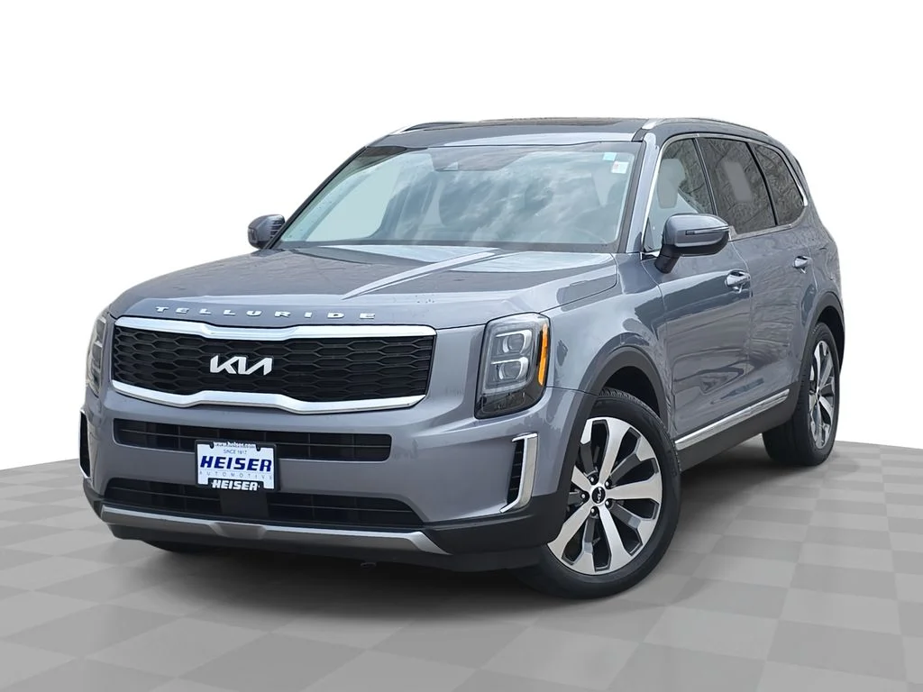 Used 2022 Silver Kia EX image 1