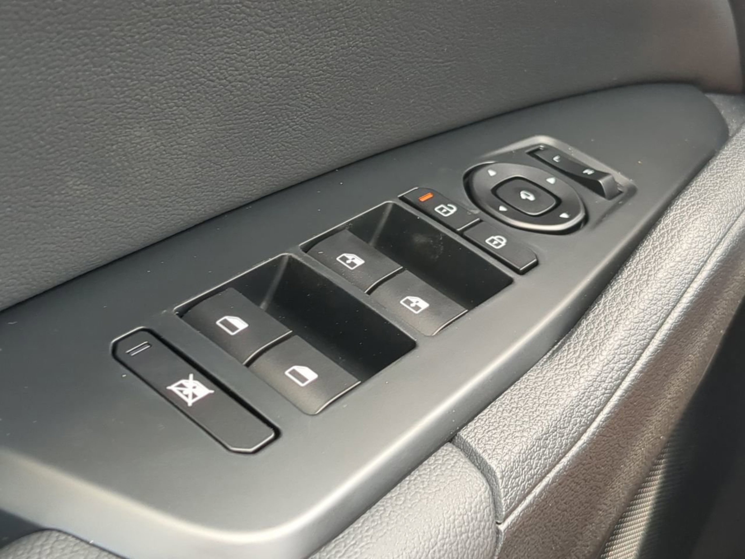 New 2026 Wolf Gray/Black Roof Kia X-Pro Prestige image 25