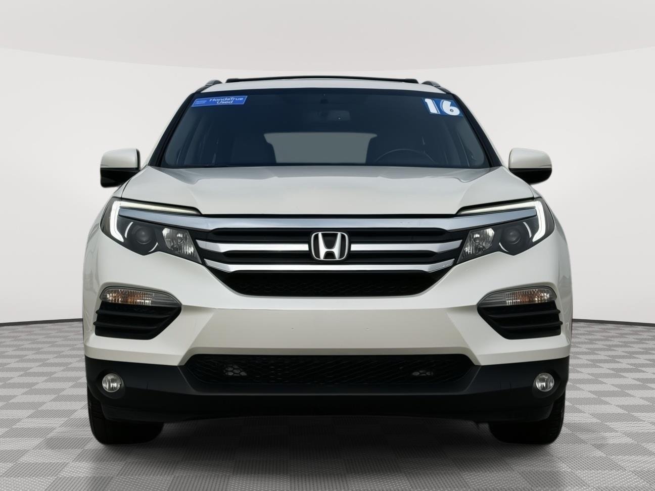 Used 2016 Honda Pilot EX-L with VIN 5FNYF6H55GB068097 for sale in Kansas City