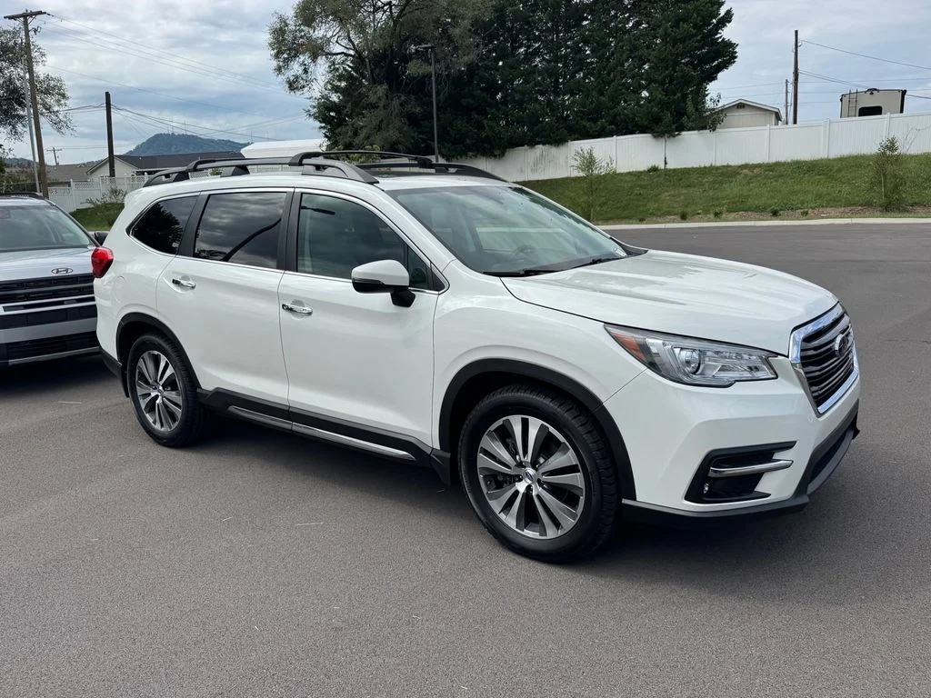 Used 2020 White Subaru Limited image 2