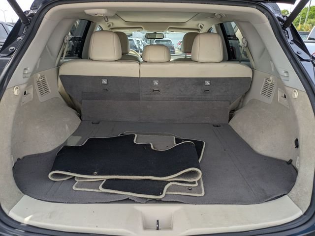 Used 2017 Black Nissan Platinum image 26