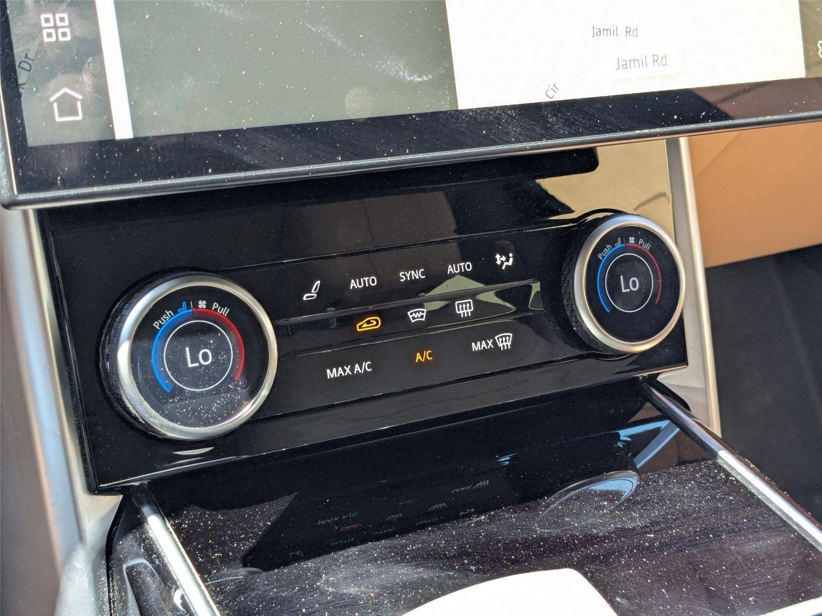 Used 2023 Santorini Black Metallic Land Rover SE image 22