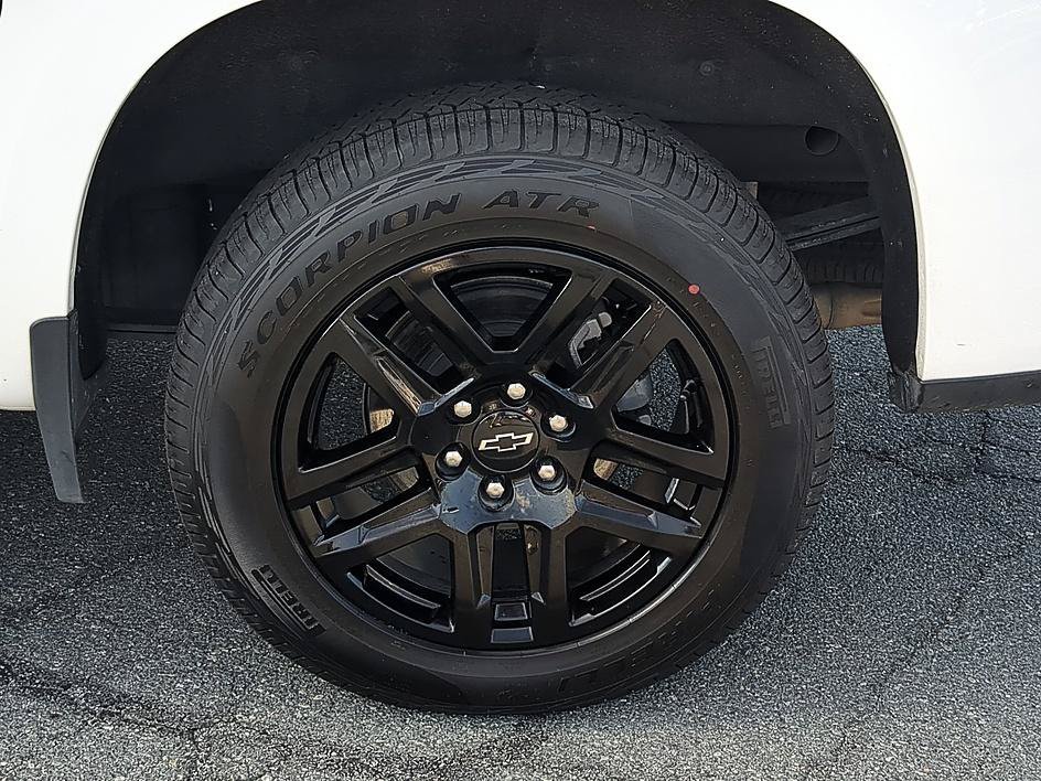 Used 2025 Summit White Chevrolet RST image 10