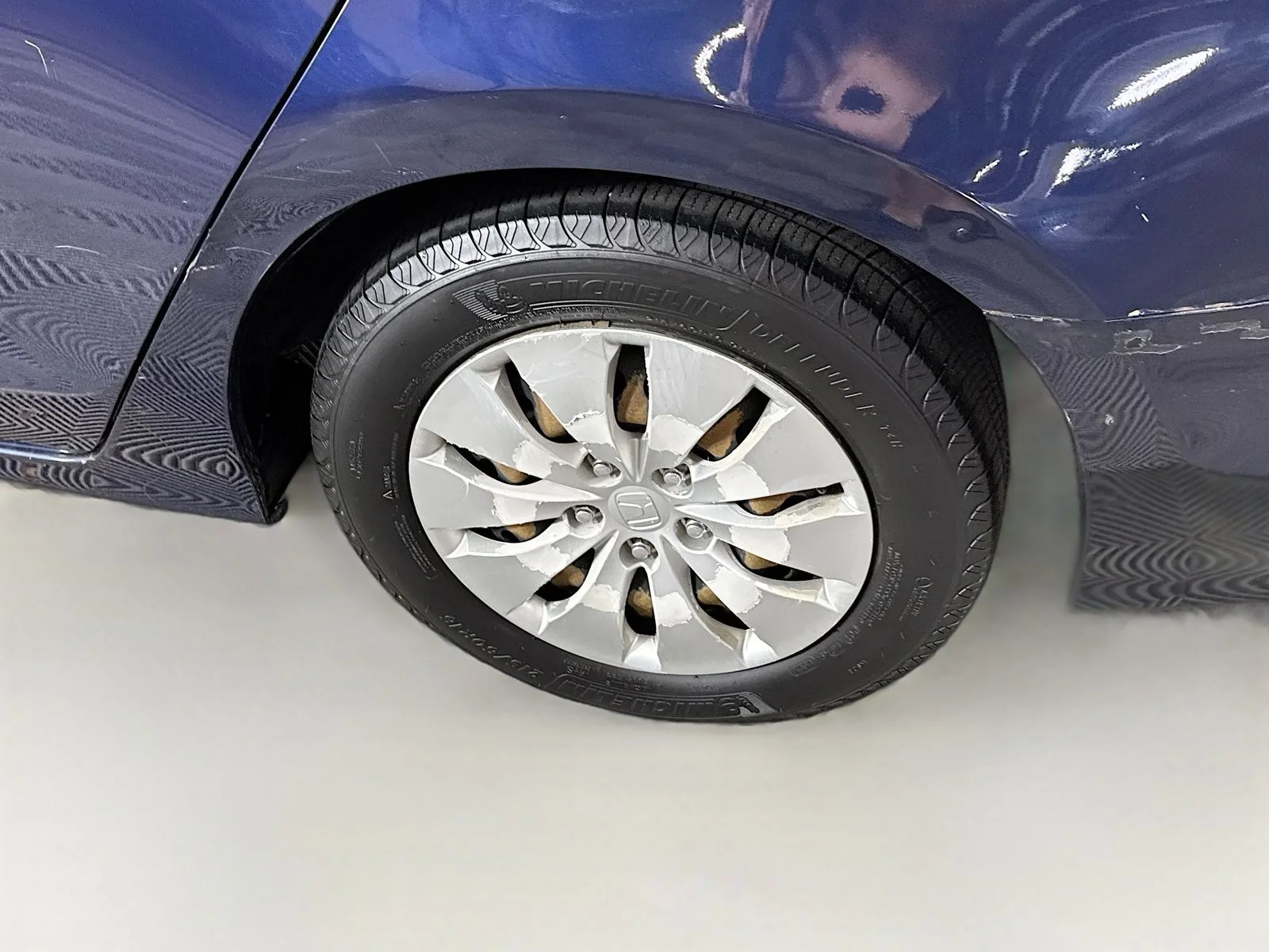 Used 2011 Blue Honda LX image 23