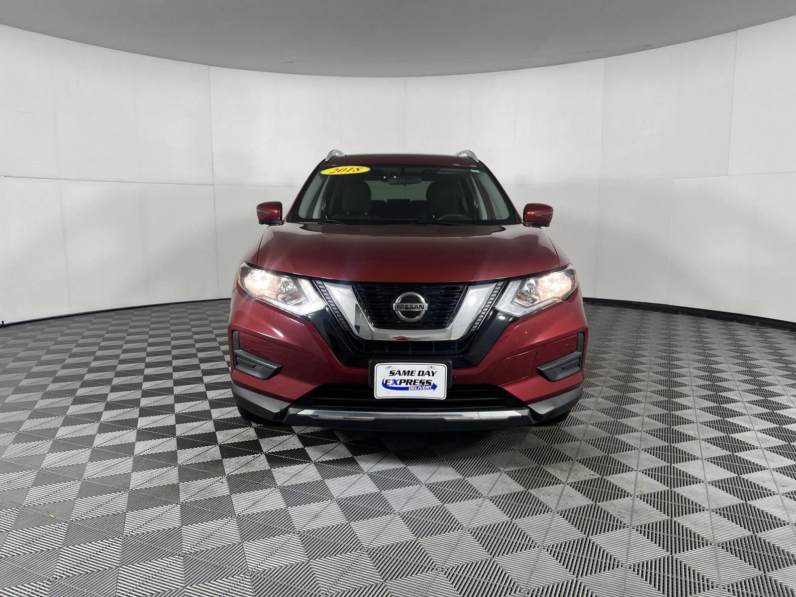 Used 2018 Scarlet Ember Nissan SV image 2