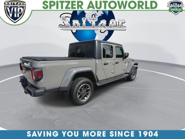 Used 2022 Gray Jeep Overland image 8