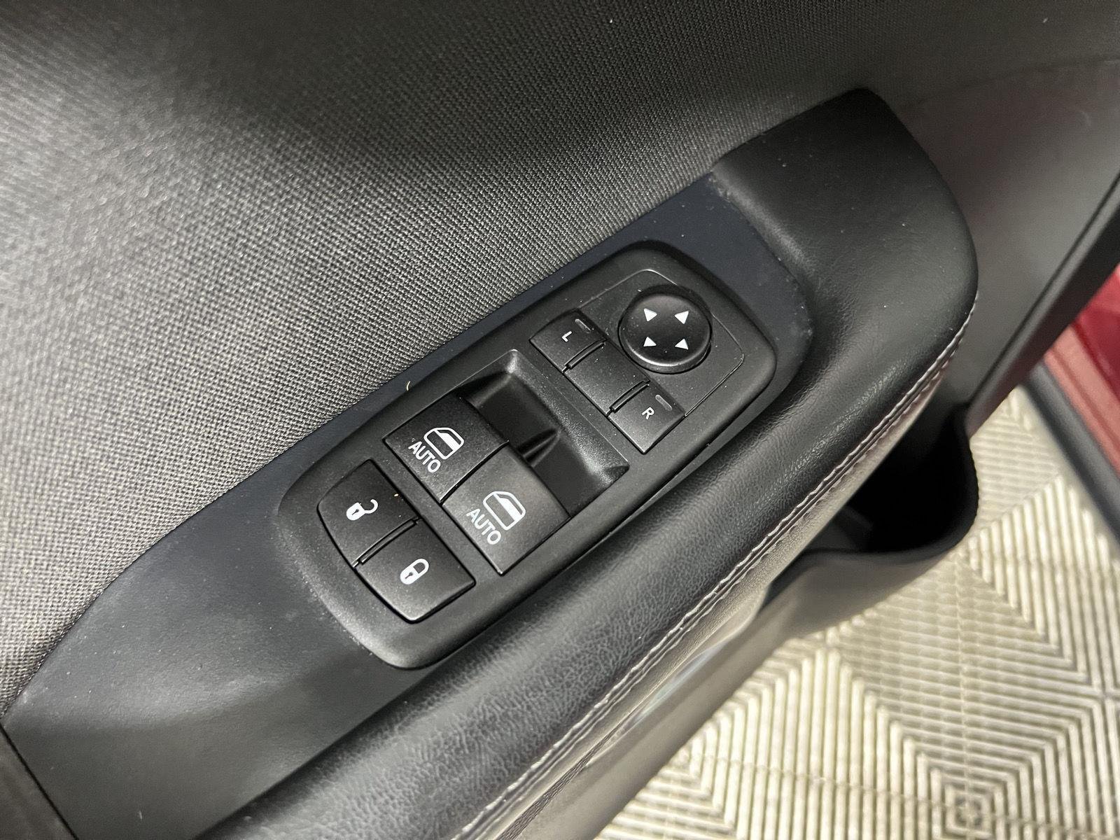 Used 2020 Rd Dodge SXT image 27