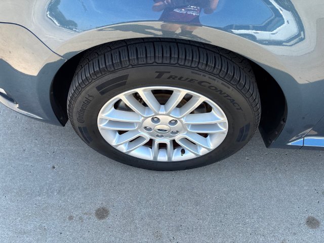 Used 2019 Blue Ford SEL image 13