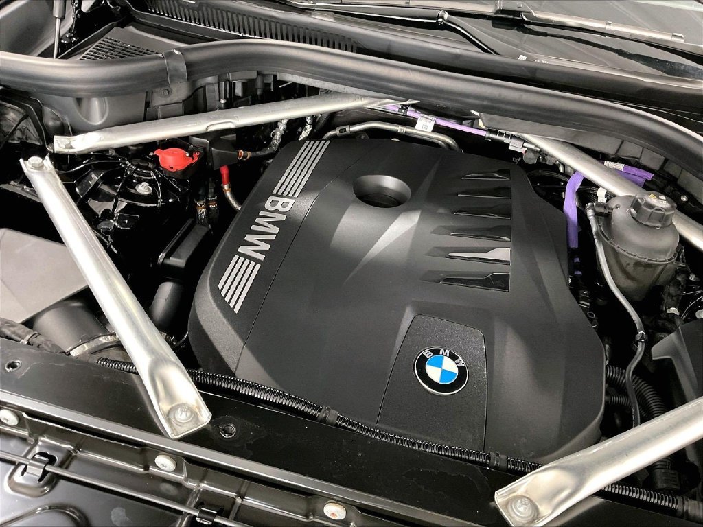 Used 2024 Black BMW xDrive40i image 36