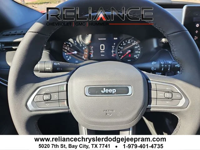 New 2026 Bright White Clearcoat Jeep Latitude image 20