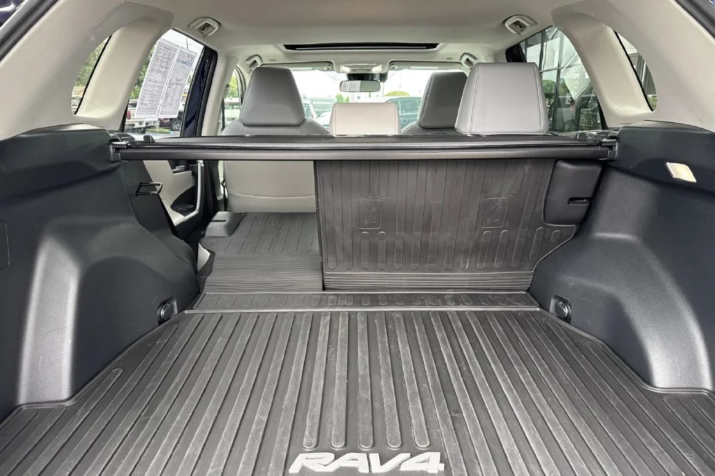 2024 Toyota RAV4 XLE Premium - Photo 15