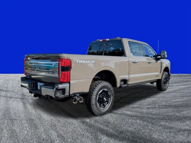 New 2026 Gray Ford King Ranch image 4