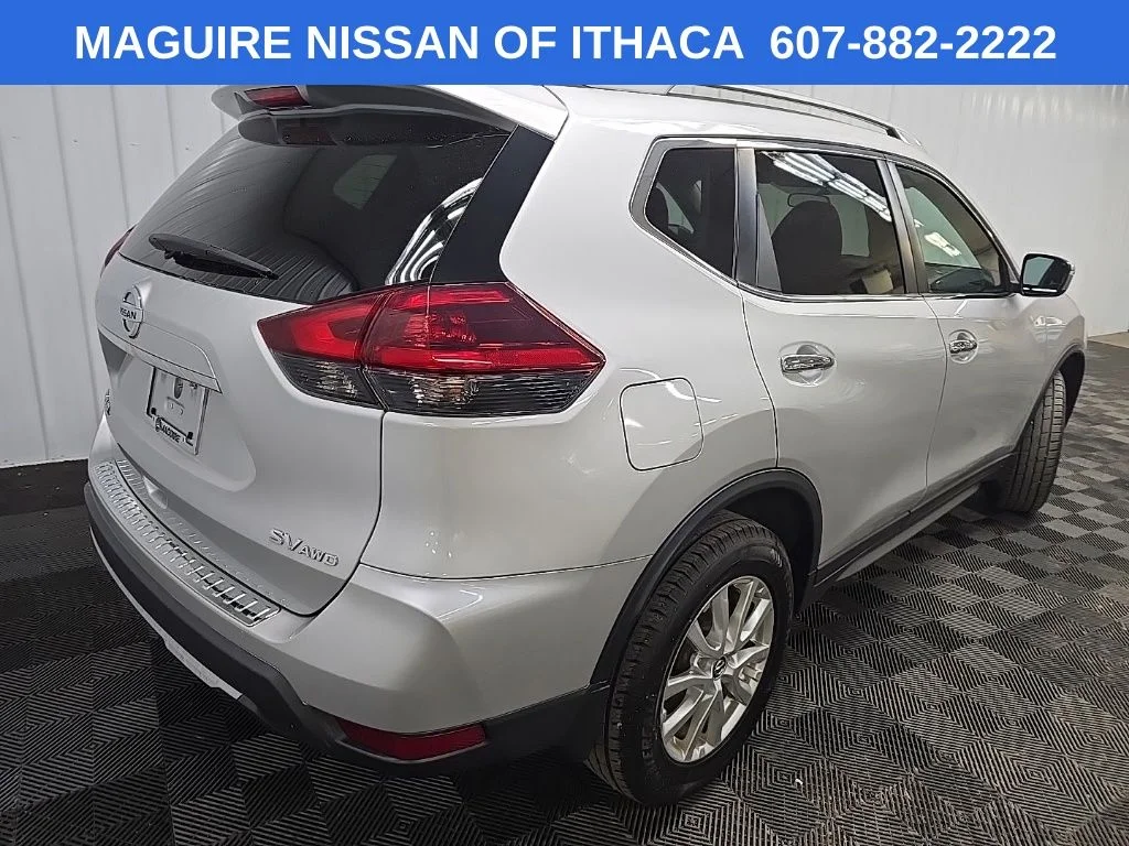 Used 2018 Silver Nissan SV image 10