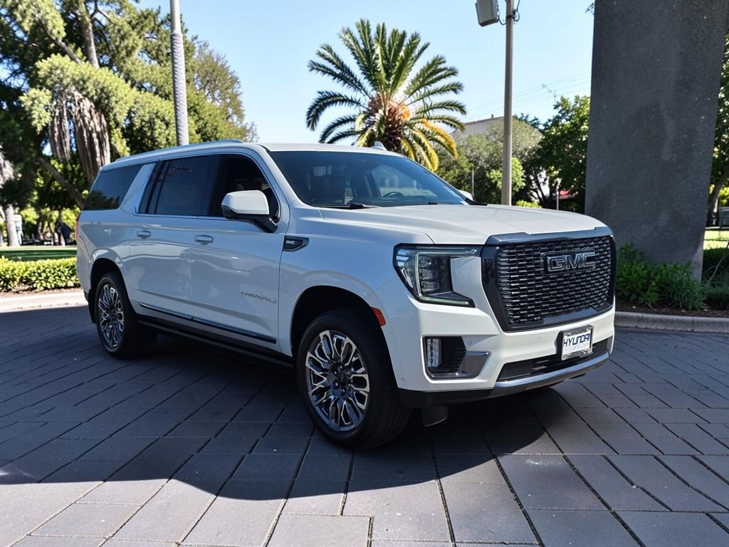 2023 GMC Yukon XL Denali Ultimate - Photo 4