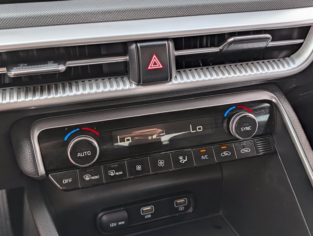 2021 Kia K5 LXS - Photo 22