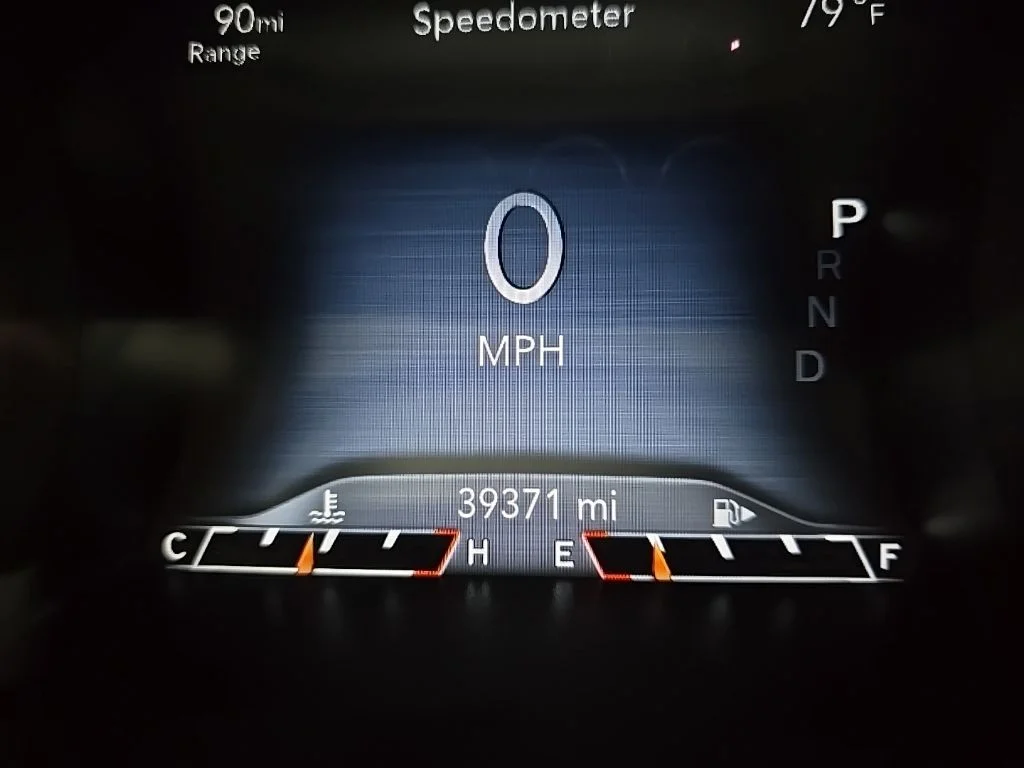 Used 2023 Gray Jeep Altitude image 25