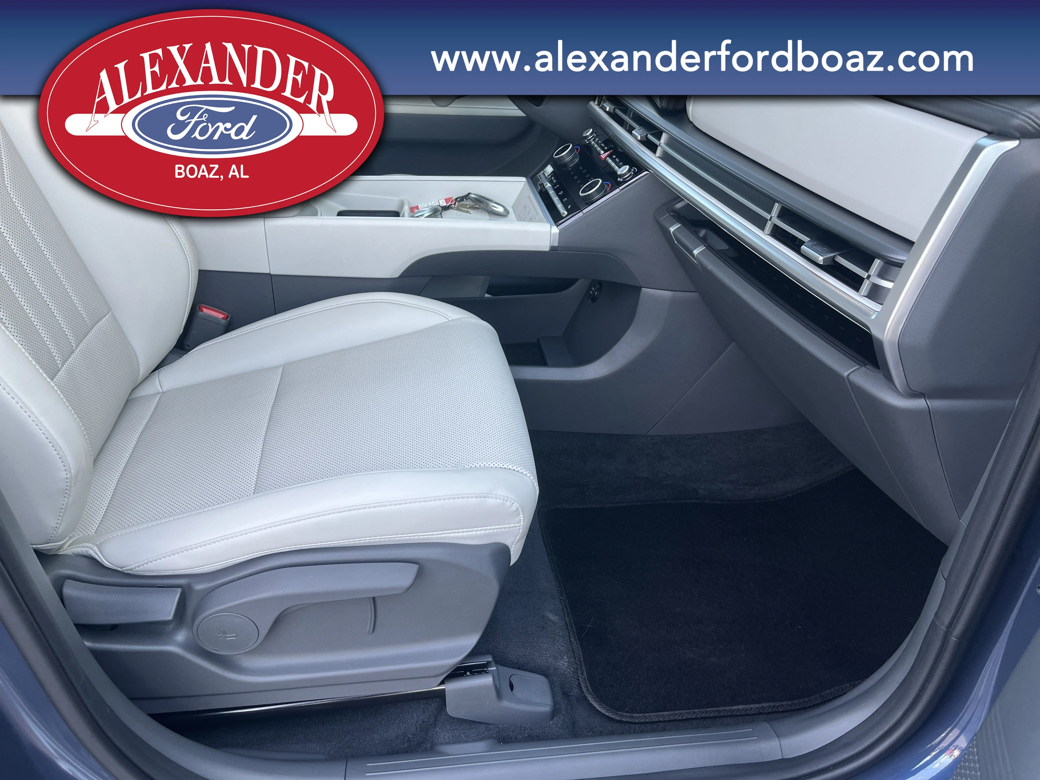 Used 2026 Atlantic Blue Hyundai SEL image 13