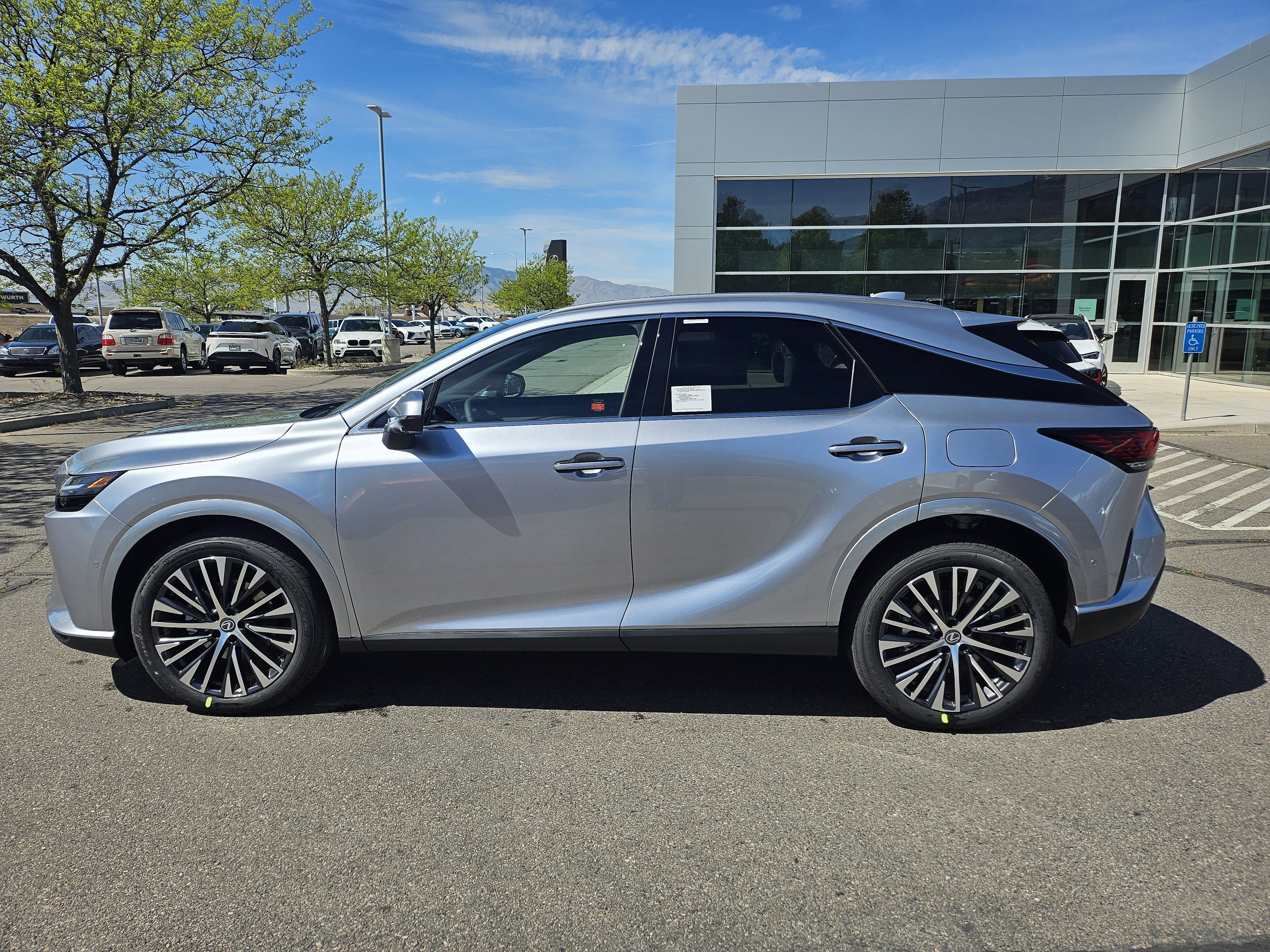 New 2026 Iridium Lexus PREMIUM PLUS image 9