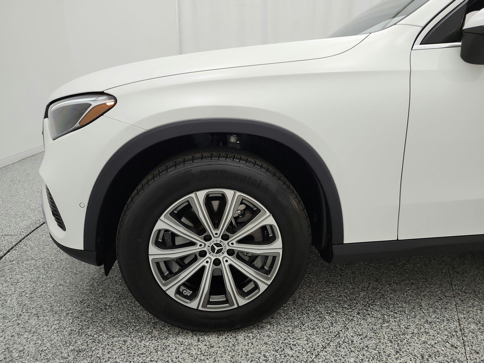 Used 2024 Polar White Mercedes-Benz GLC 300 4MATIC® SUV image 17
