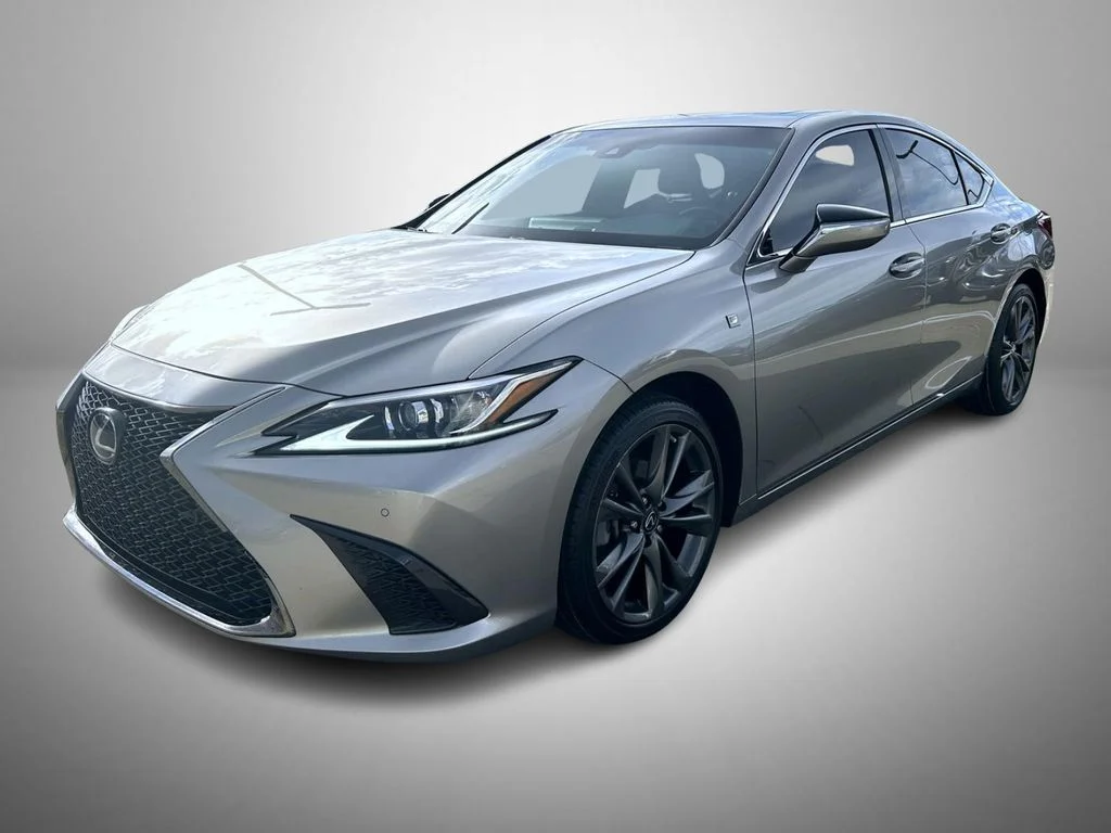 2019 Lexus ES 350 Signature's photo