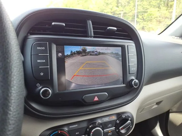 Used 2022 White Kia LX image 25