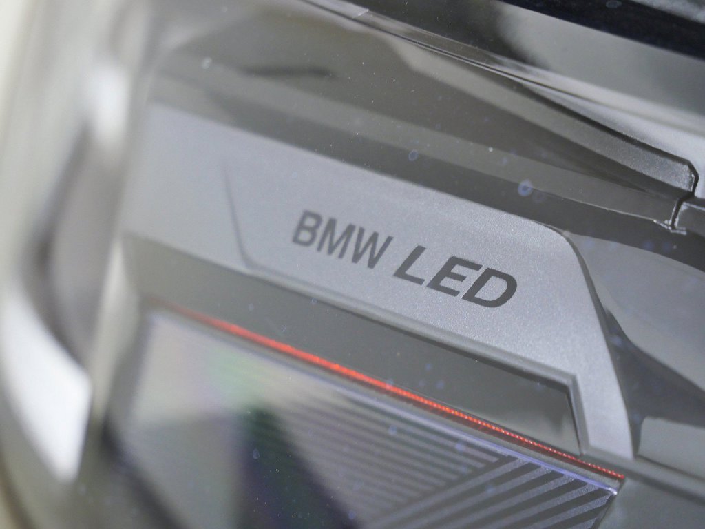 Used 2026 Dark Graphite Metallic BMW 30 xDrive image 5