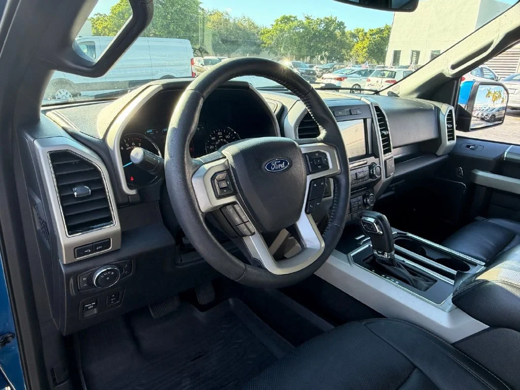 Used 2018 Blue Ford Lariat image 9