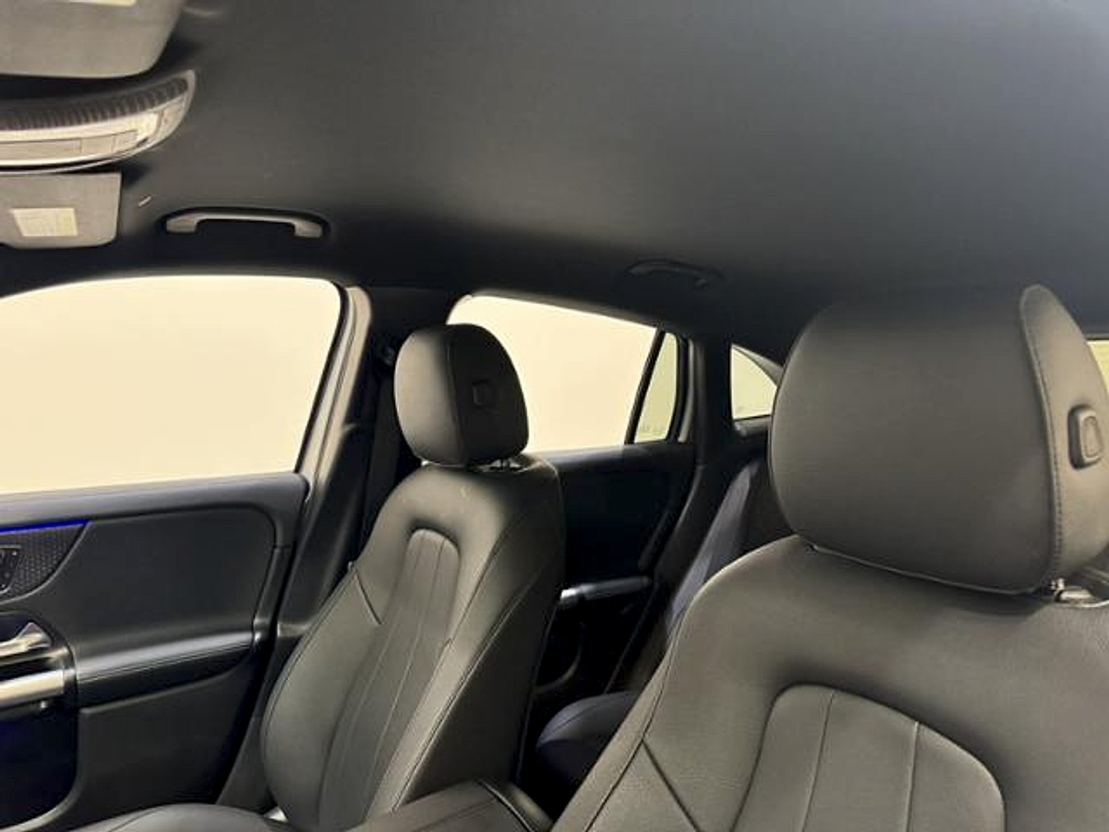 Used 2025 Cirrus Silver Metallic Mercedes-Benz 4MATIC® image 8
