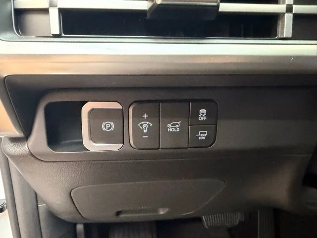 New 2026 Serenity White Hyundai XRT image 21