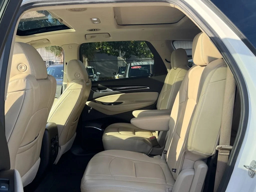 Used 2020 White Buick Essence image 12