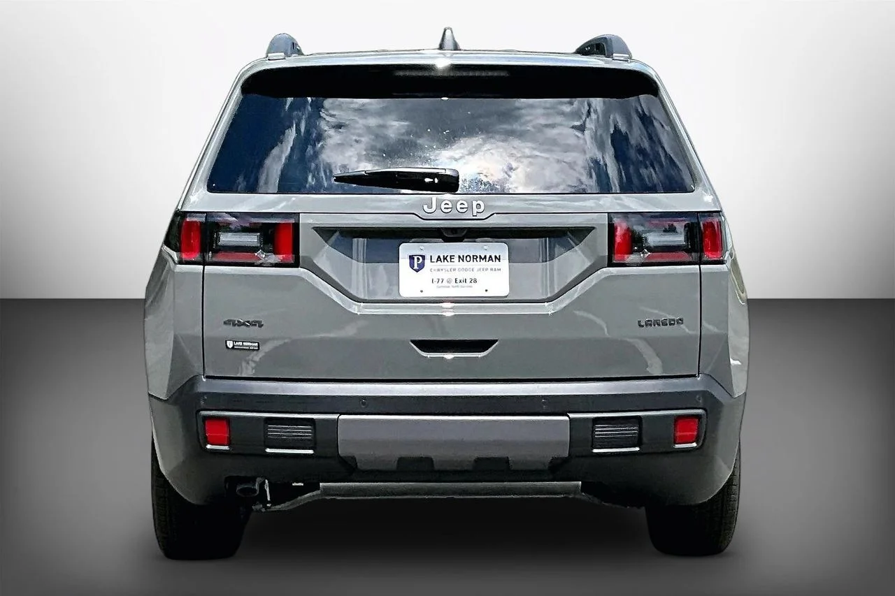 New 2026 Sting-Gray Clearcoat Jeep Laredo image 7
