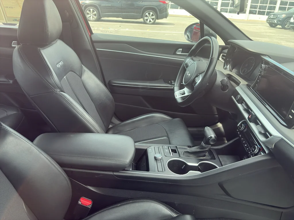 Used 2022 Passion Red Kia GT-Line image 3